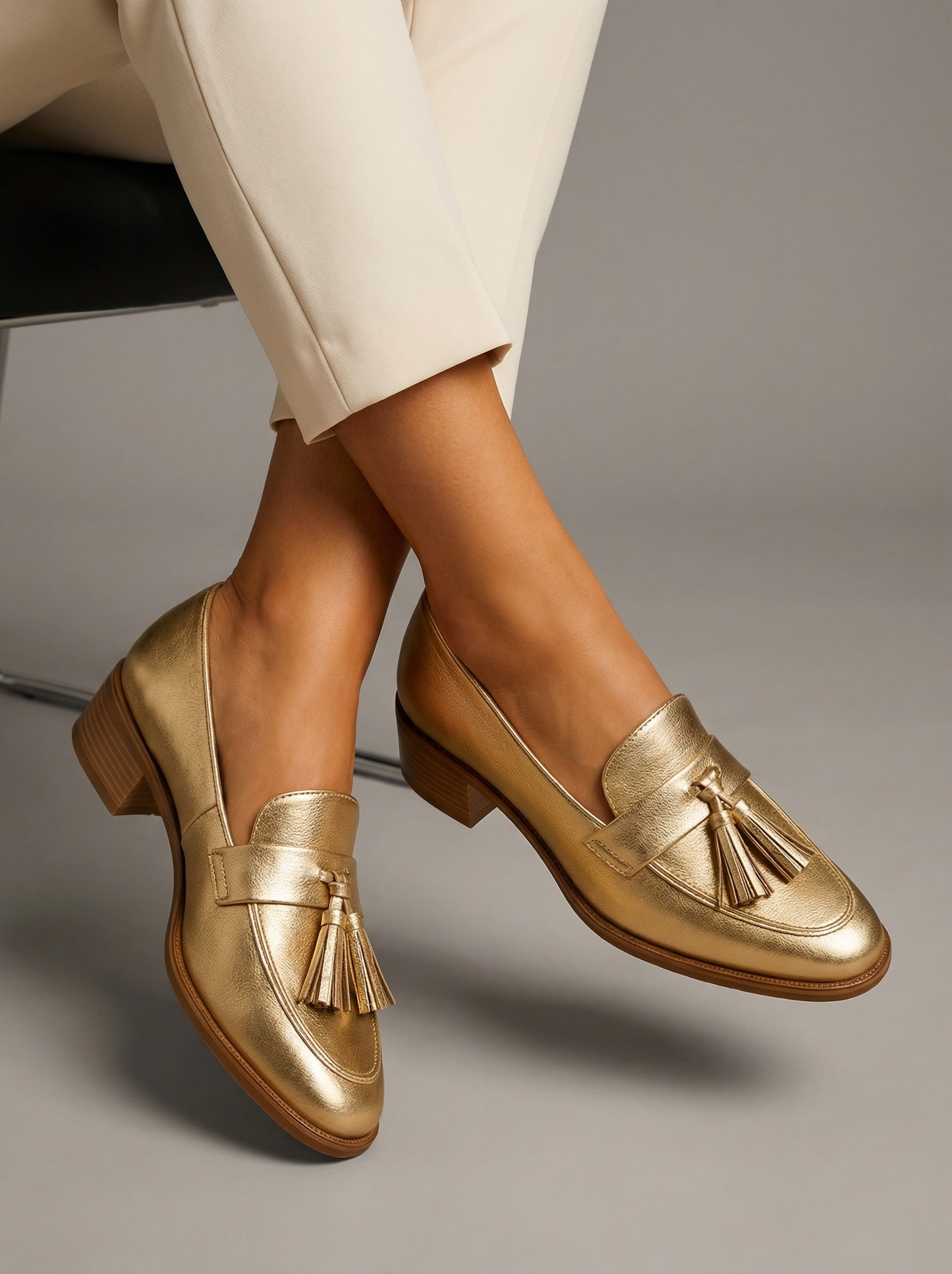 Celeste – Loafer Dorato con Calzata Comoda